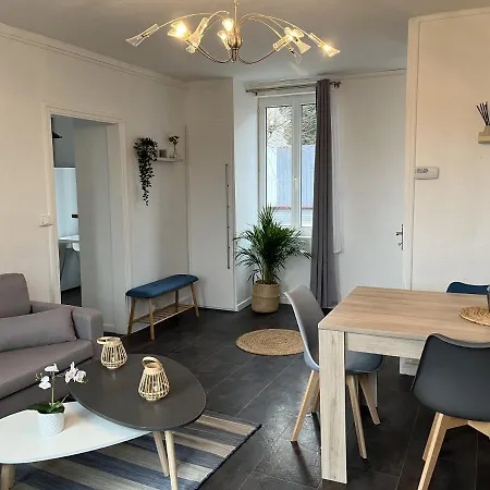 Triplex Carnot - Proche Docks 76, Kindarena Et Centre De Rouen - Stationnement Gratuit - Netflix - Wifi Apartment Deville-les-Rouen