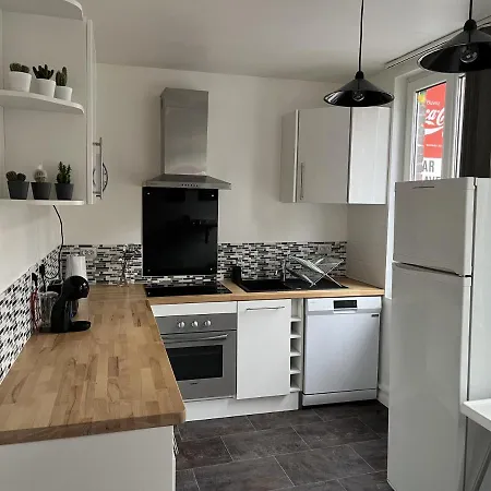 Apartment Triplex Carnot - Proche Docks 76, Kindarena Et Centre De Rouen - Stationnement Gratuit - Netflix - Wifi Deville-les-Rouen